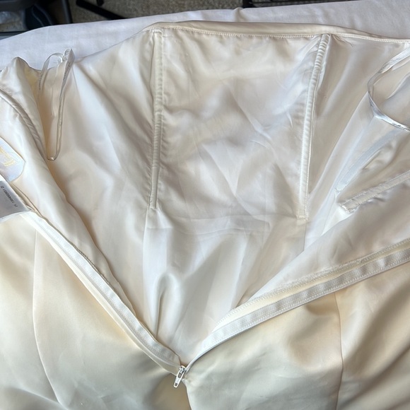 Davids Bridal MichaelAngelo Lt Gold Wedding Gown EUC Size 14 Style T8076 - Picture 9 of 11